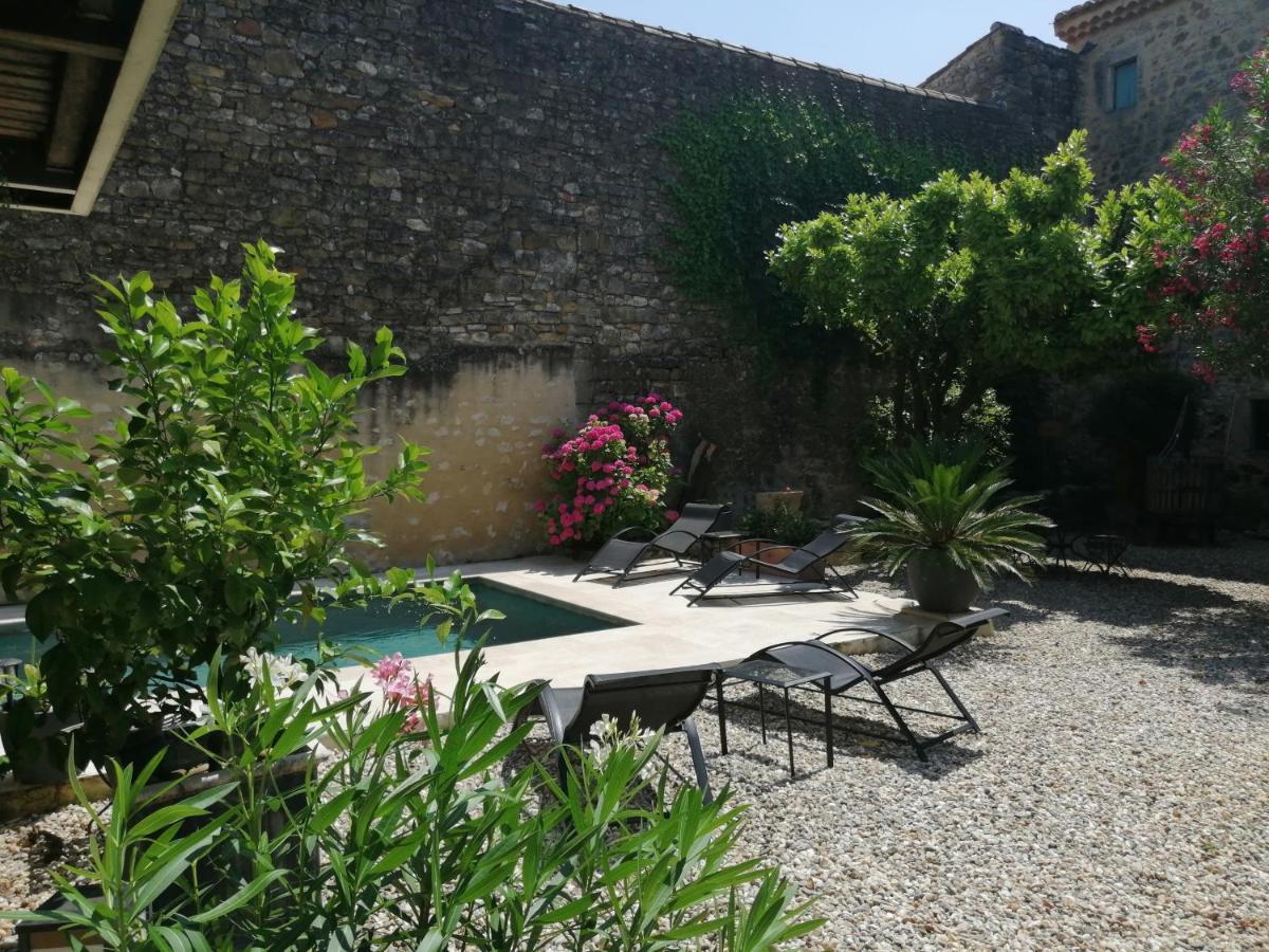 Gite D'Emeline Bourdic Exterior foto